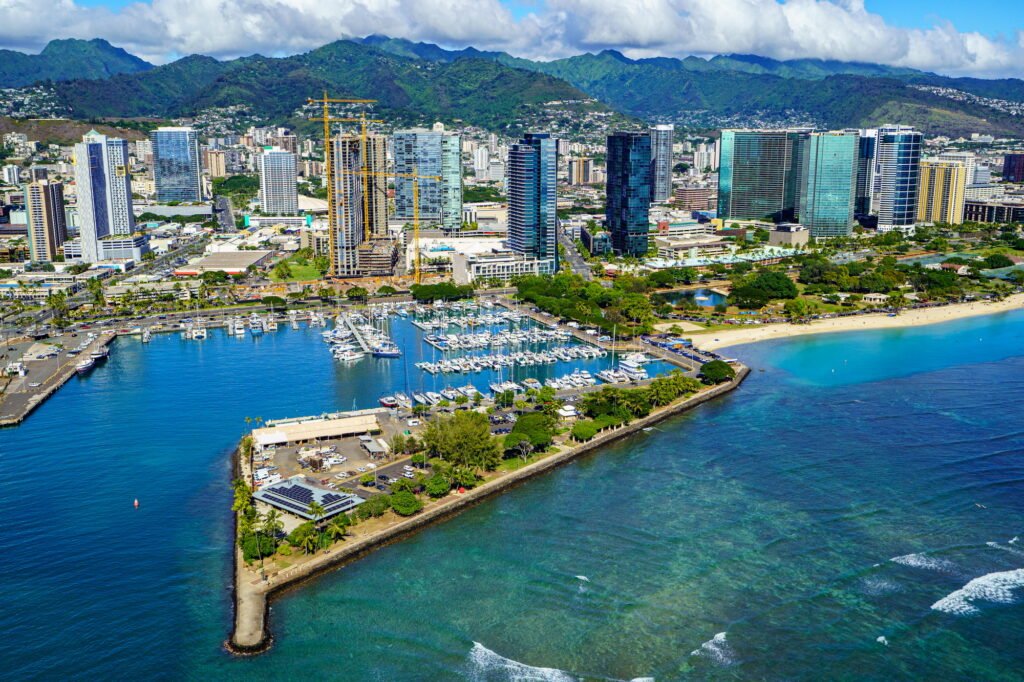 Stunning view of the Honolulu city on a sunny day